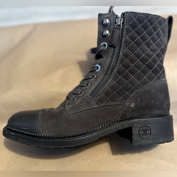 Chanel Veau Velour Lace-Up Boots - GREY - Size 40 - Picture 4 of 10